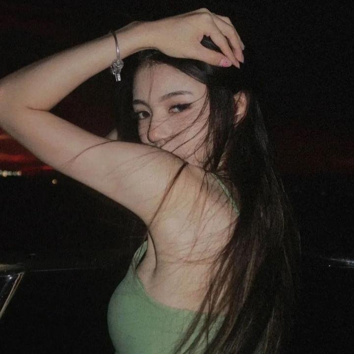 一个女孩和一个男孩